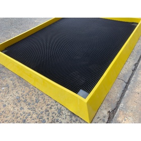 Corner product image of the black and yellow border sanitising foot bath