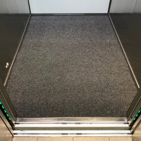 Insitu image of a lift mat which is slip resistant 