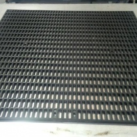 Product image of the high density natural rubber stall mats